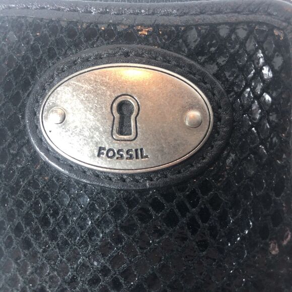 Fossil Credit Card Holder Wristlet Bag Black Snake Print 5"x3.5" C2 - Picture 2 of 11